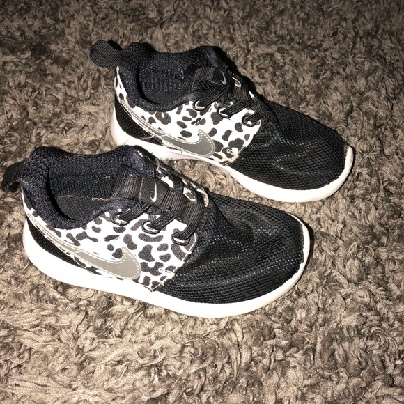 leopard print nike shoes